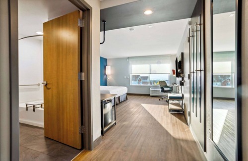 Southeast Colorado Springs Hotel | Tru By Hilton Colorado Springs Airport