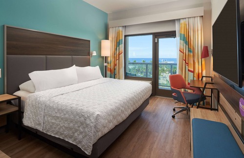 Pompano Beach Hotel | Tru By Hilton Pompano Beach Pier