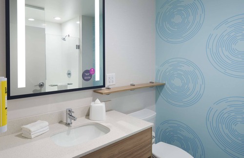 Pompano Beach Hotel | Tru By Hilton Pompano Beach Pier