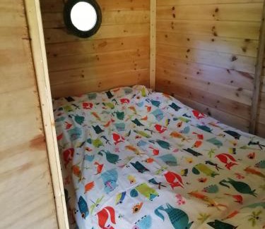 Ardnatrush Apartamento | Truck & Pod creative nature retreat.