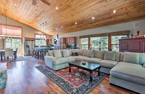 Truckee Casa | ¡NUEVO! Casa moderna con bañera de hidromasaje - 3. 2Mi a Donner Lake
