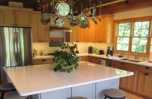 Wilmington Casa | TRUE 3 SEASON HOME! SKI MT SNOW/STRATTON ,ON HARRIMAN, MINUTES TO WILMINGTON.
