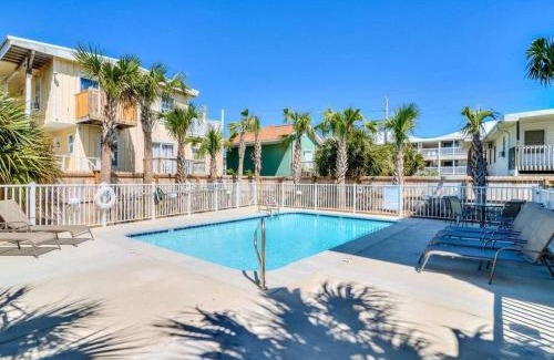 Gulf Shores Casa | TRUE BLUE-Coastal cottage-3 min walk to beach! POOL!