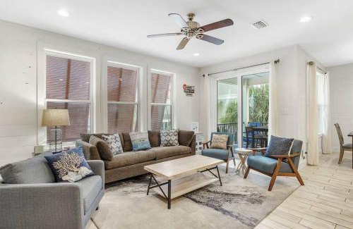 Gulf Shores Casa | TRUE BLUE-Coastal cottage-3 min walk to beach! POOL!