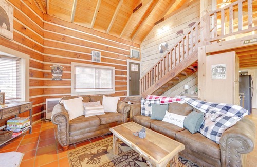 Waynesville Cabina | True Log Cabin w/ Game Room, Year-Round Views