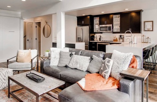 East Village at Copper Casa | Verdadero ski-in, ski-out, lujo moderno, increíble patio, jacuzzi