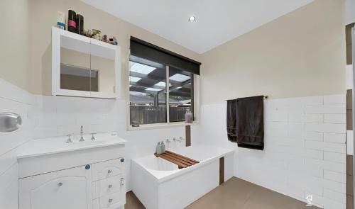 Truganina Casa | truganina's best accommodation