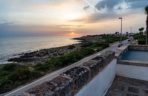 Posto Rosso Villa | Villa Fronte Mare