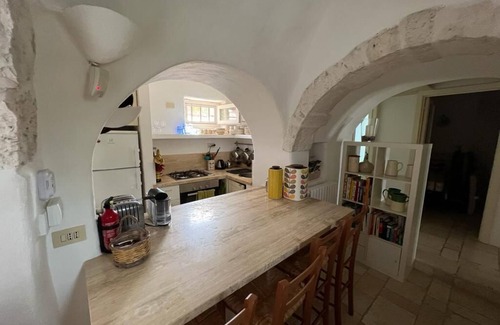 Ostuni Casa | Hermoso Trullo, vistas panorámicas excepcionales, piscina infinita impresionante, WiFi