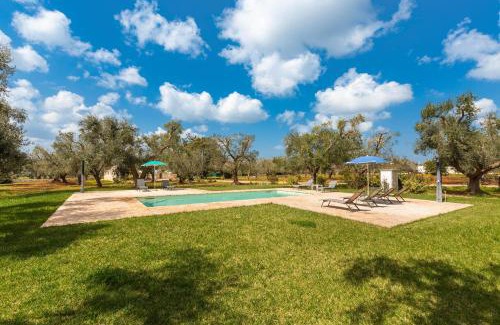San Michele Salentino Villa | Trullo Melograno by Perle di Puglia