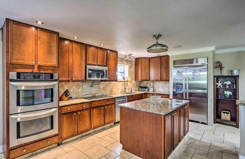 Bonita Springs Casa | ¡Verdaderamente uno de una finca amable!