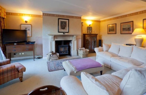 Painswick Cabaña | Truly magical Highgrove Barn with stunning Views