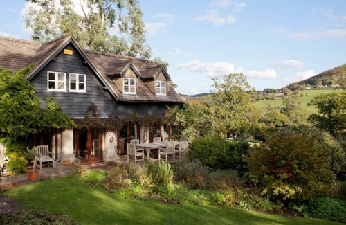 Painswick Cabaña | Truly magical Highgrove Barn with stunning Views