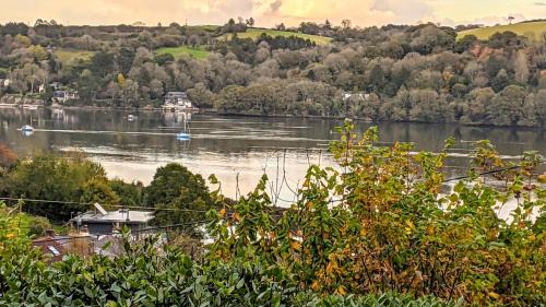 Golant Casa | Truly Paradise Cottage