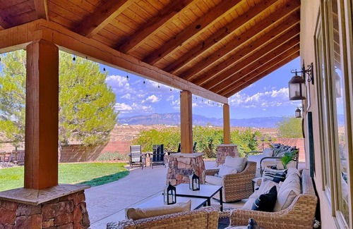 Rio Rancho Casa | Truly STUNNING~ Minutes to ABQ!VIEWS/Fireplace/Fire-Pit/ Outdoor Mecca-Hot Tub!