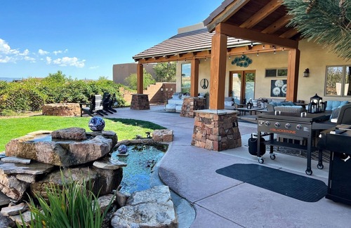 Rio Rancho Casa | Truly STUNNING~ Minutes to ABQ!VIEWS/Fireplace/Fire-Pit/ Outdoor Mecca-Hot Tub!