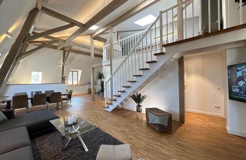 Innenstadt Apartamento | TRULY - Viel Platz für Business & Familie - Modern, Garage, Fahrstuhl