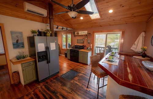 Green Haven Cabaña | Truly Waterfront Cottage