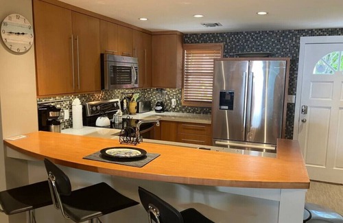Truman Annex Casa | Truman Annex Townhome w/pool Key west