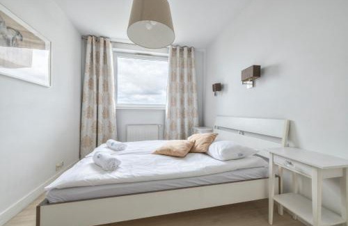 Przymorze Apartamento | Trzy Żagle with City View by NorthSide Apartments