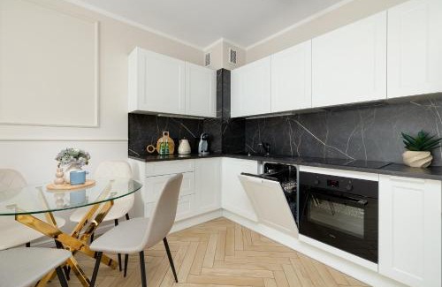 West Pomeranian Voivodeship Apartamento | TS Gold New Town Apartment & free private parking