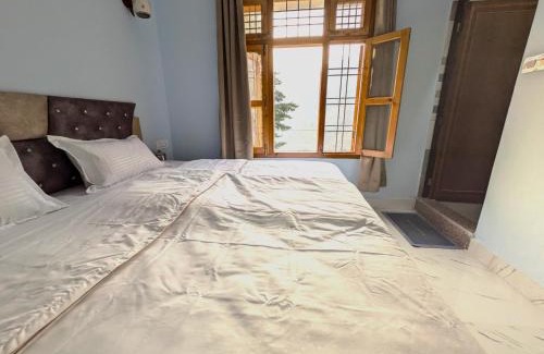 Tehri Hotel | TSR Inn By Xplore Mantra Hotel and Cafe, Nagtibba