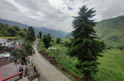 Tehri Hotel | TSR Inn By Xplore Mantra Hotel and Cafe, Nagtibba