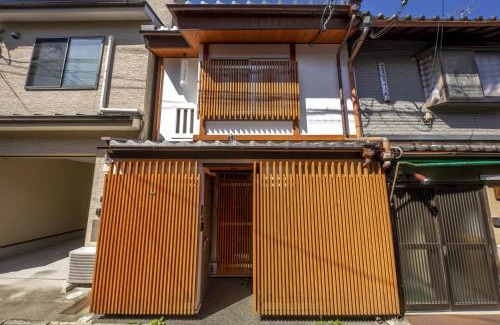Sannenzaka Ninenzaka Casa | Tsukinowacho House