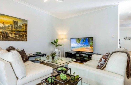 Labrador Casa | Tu Casa By The Beach - Family Friendly & Spacious