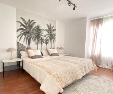 Cotos Apartamento | Tu Escapada Urbana - Plaza de Castilla III, Diseño y Localización
