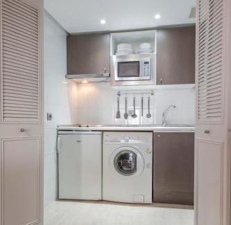 Cotos Apartamento | Tu Escapada Urbana - Plaza de Castilla III, Diseño y Localización