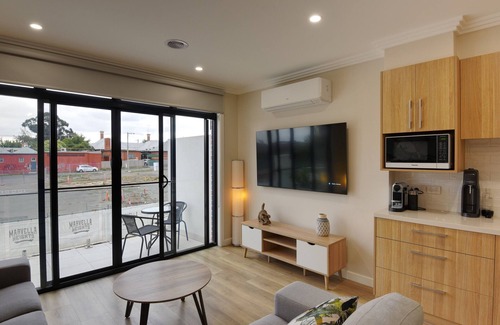 Bakery Hill Casa | Tubella - Quiet escape in town