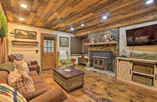 Sautee Nacoochee Casa | Tubes and Kayaks 5-Acre North Georgia Mtn Retreat