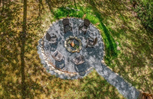 Sylva Casa | Tuckasegee Chateau - Private River Access with Rafting and Tubing!