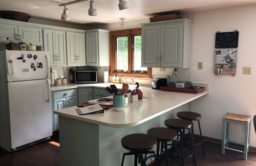 Fish Creek Cabaña | Tucked Away 3-bedroom Fish Creek cottage. Two miles from Peninsula State Park.
