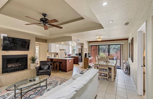 Tucson Condominio | Tucson Escapes at Sabino Cnyn King, queen, office, pets, pool, and pickle ball