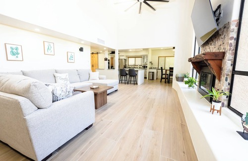 Tanque Verde Casa | Tucson's Hot Springs at The Oasis. Tucson's only private hot springs and oasis.