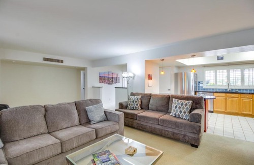 Northridge Estates Casa | Tucson Townhome with Shared Pool in 55 and Community!