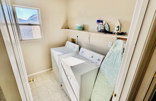 Tucson Casa | Tucson two story 4BR 2.5BA house close to airport & major attractions Sleeps 8