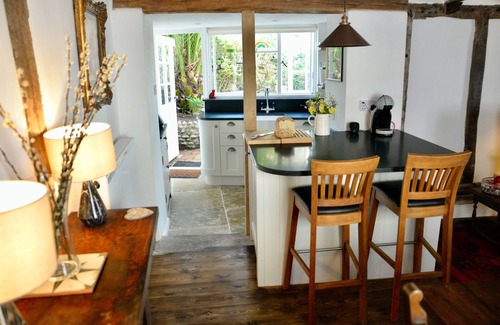Sandwich Cabaña | Tudor Cottage