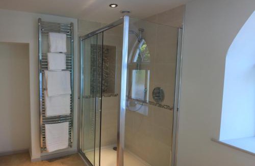 Jameston Hotel | Tudor Lodge Bed & Breakfast
