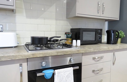 Birmingham Casa | Tudors eSuites 4 Bedroom House