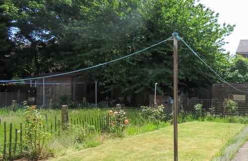 Coventry Apartamento | Tudors eSuites 4 Bedroom House with Garden & 9 Beds