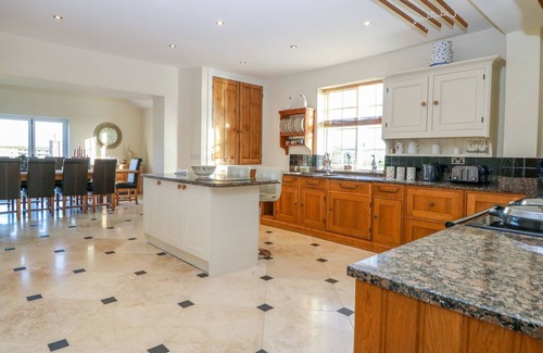 Scawton Cabaña | TUFT HOUSE, family friendly, luxury holiday cottage in Hovingham
