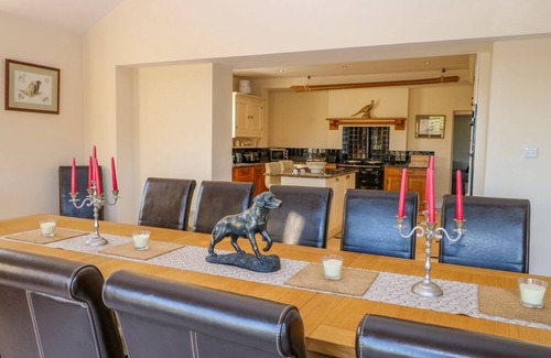 Scawton Cabaña | TUFT HOUSE, family friendly, luxury holiday cottage in Hovingham