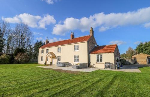 Scawton Casa | Tuft House