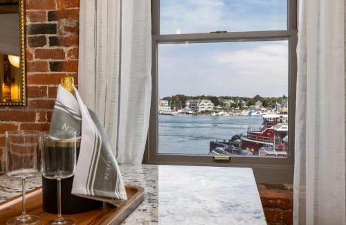 Portsmouth Apartamento | Tugboat Vista 2 Bedroom Downtown Portsmouth