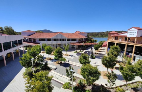 Greenway Apartamento | Tuggeranong Short Stay #07C - Sleeps 6