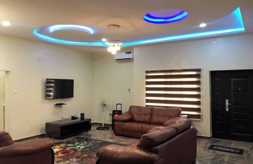 Kubwa Apartamento | Tugo Apartment