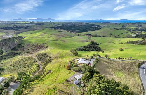 Waipu Casa | Tui Cottage - Waipu Holiday Retreat